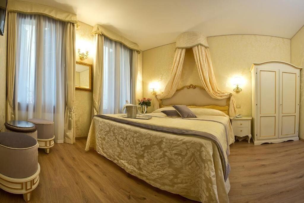 Residenza Goldoni Bed & Breakfast Venice Exterior photo