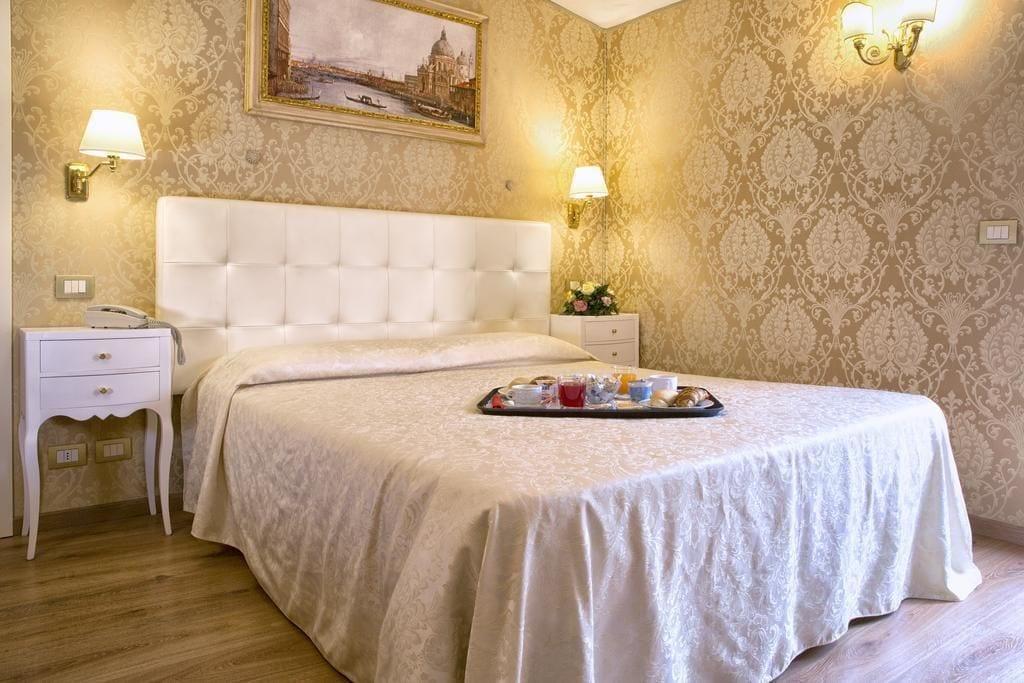 Residenza Goldoni Bed & Breakfast Venice Exterior photo