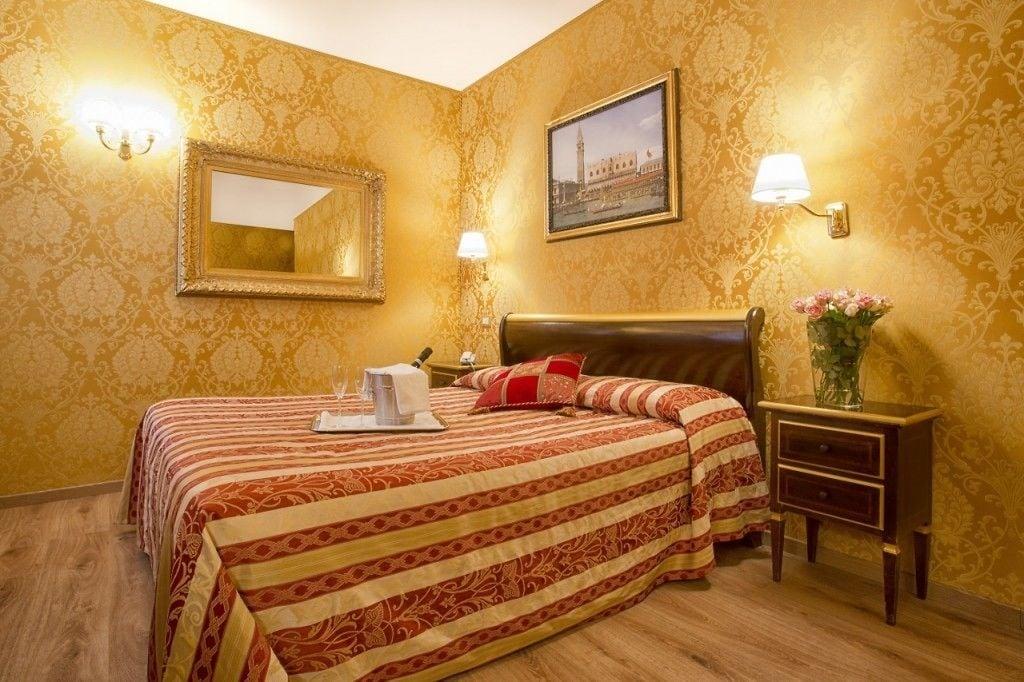 Residenza Goldoni Bed & Breakfast Venice Exterior photo