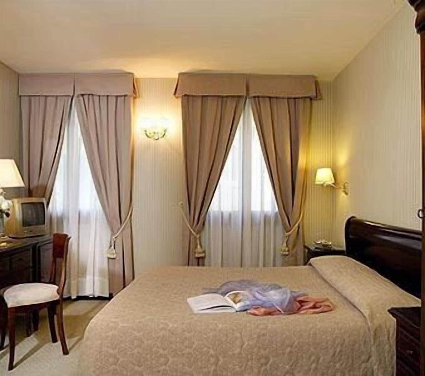 Residenza Goldoni Bed & Breakfast Venice Exterior photo