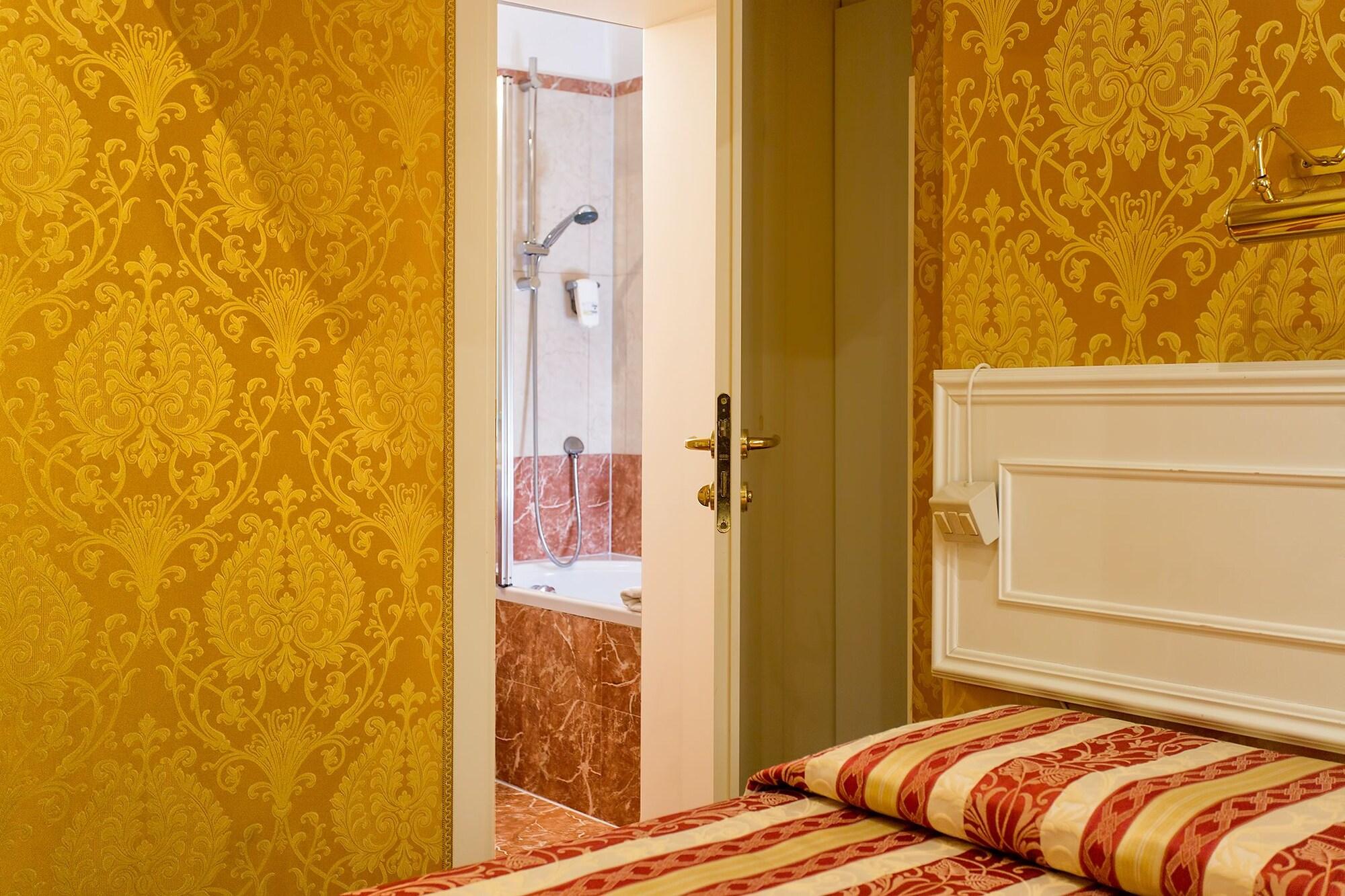 Residenza Goldoni Bed & Breakfast Venice Exterior photo