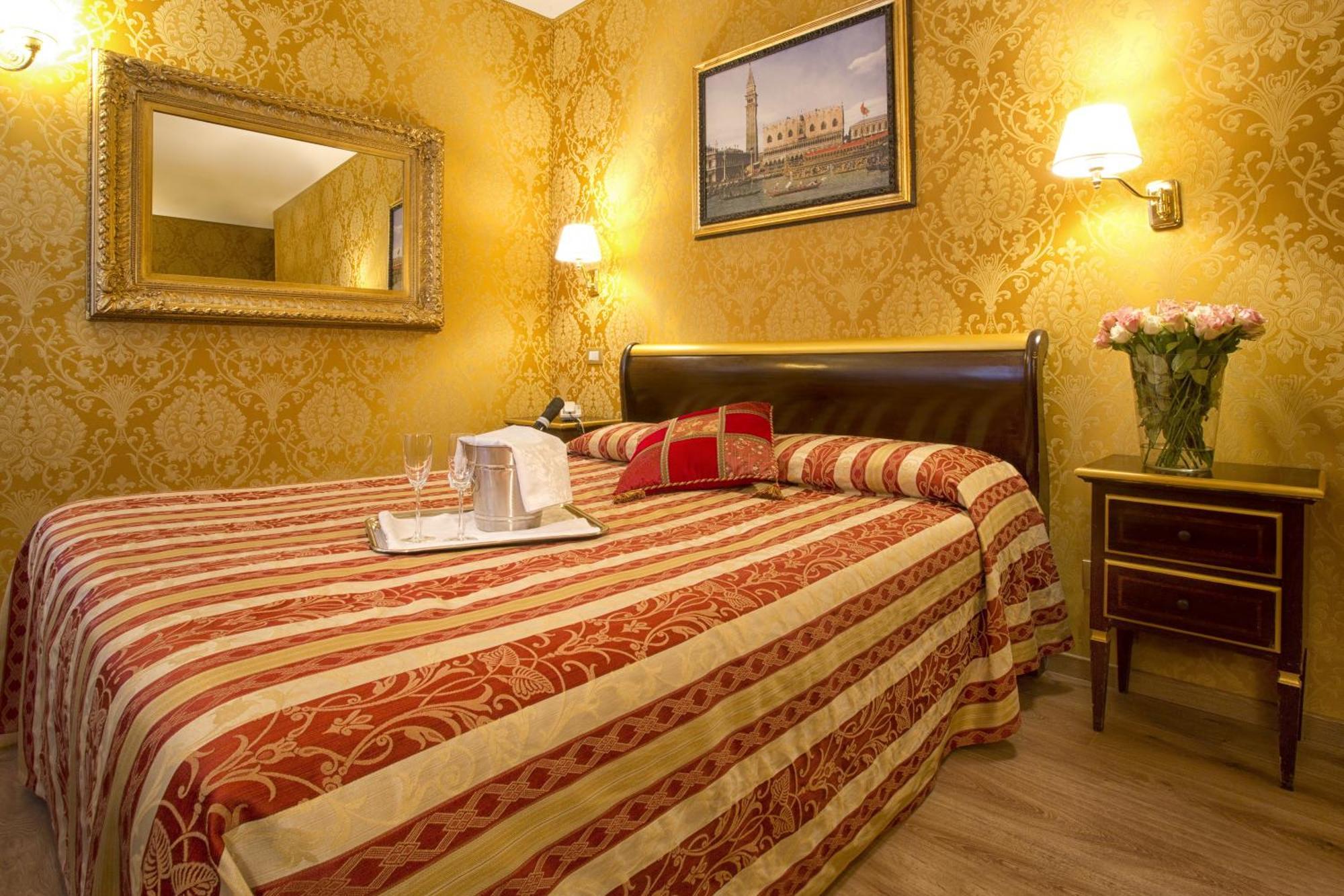 Residenza Goldoni Bed & Breakfast Venice Room photo