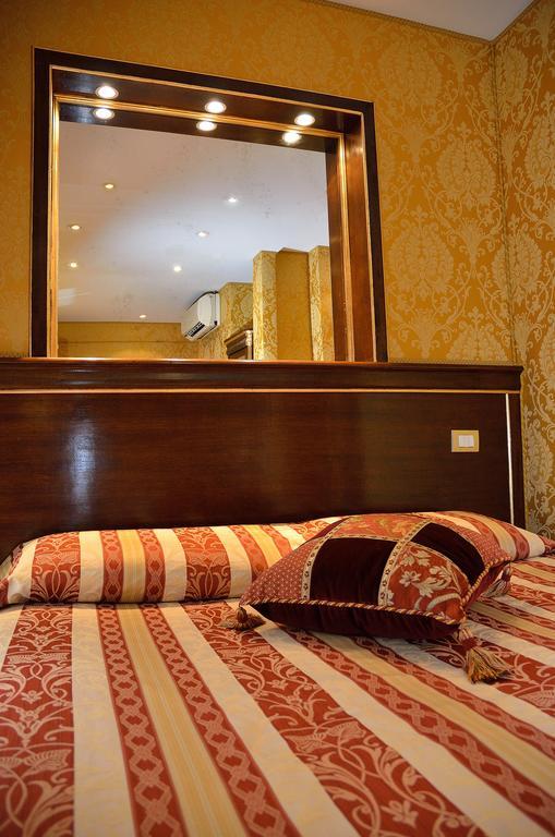 Residenza Goldoni Bed & Breakfast Venice Exterior photo
