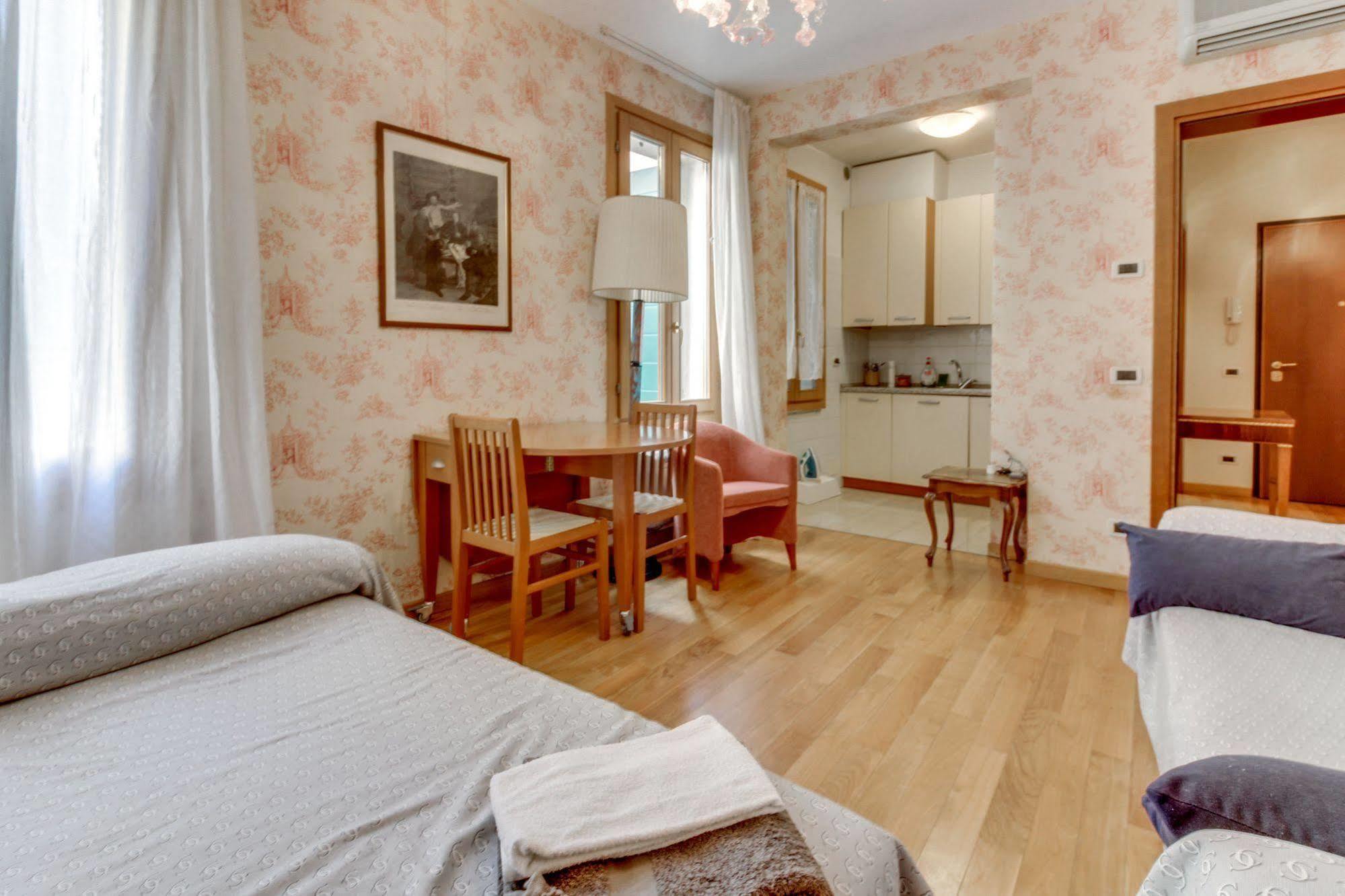 Residenza Goldoni Bed & Breakfast Venice Exterior photo