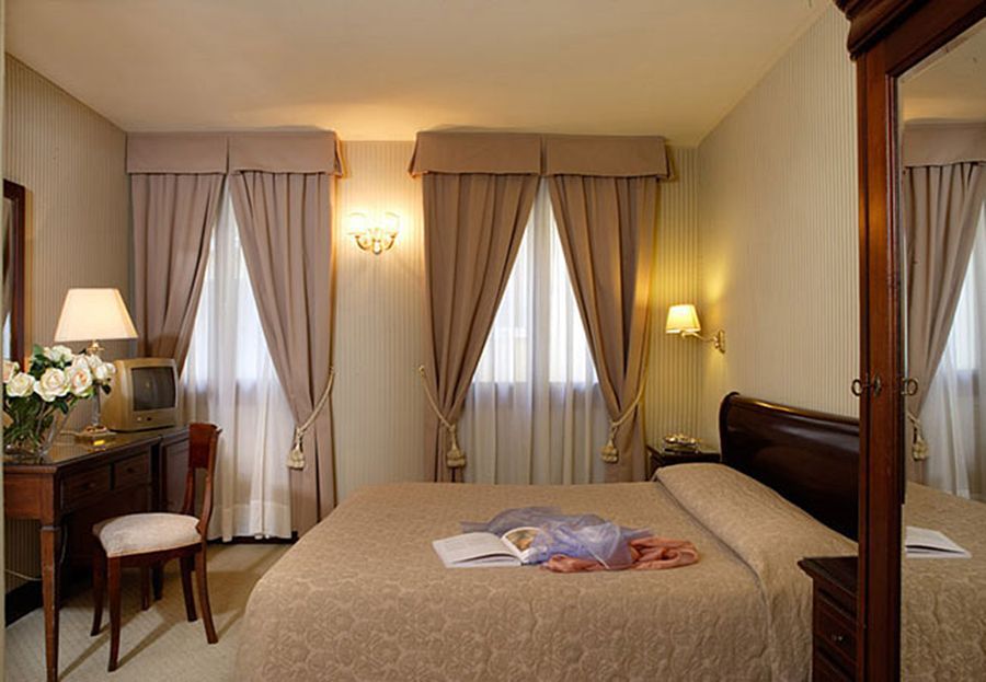 Residenza Goldoni Bed & Breakfast Venice Exterior photo