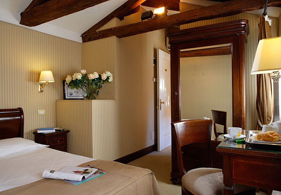 Residenza Goldoni Bed & Breakfast Venice Room photo