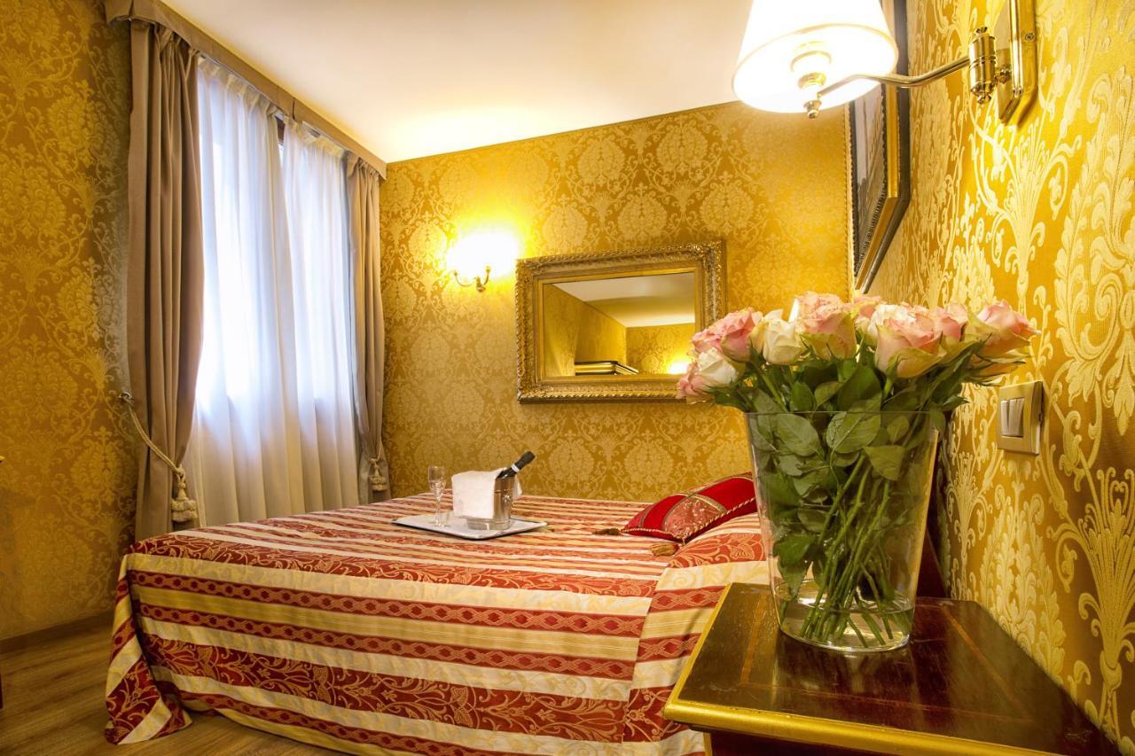 Residenza Goldoni Bed & Breakfast Venice Room photo